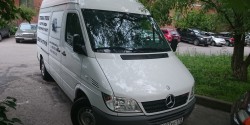 Микроавтобус Mercedes Sprinter.